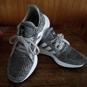 NWOT Adidas Shoes size 4 women's Fit like 6/6.5